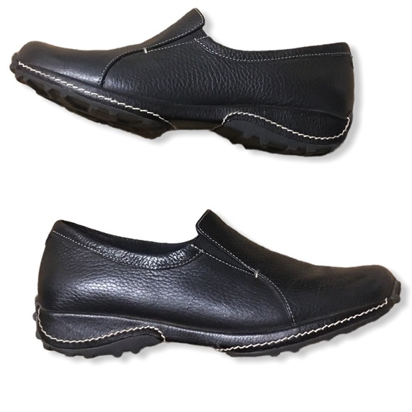 NEW Bare Traps Raine Black Leather Slip On Casual Work Shies Women’s 6.5 M - Picture 1 of 6